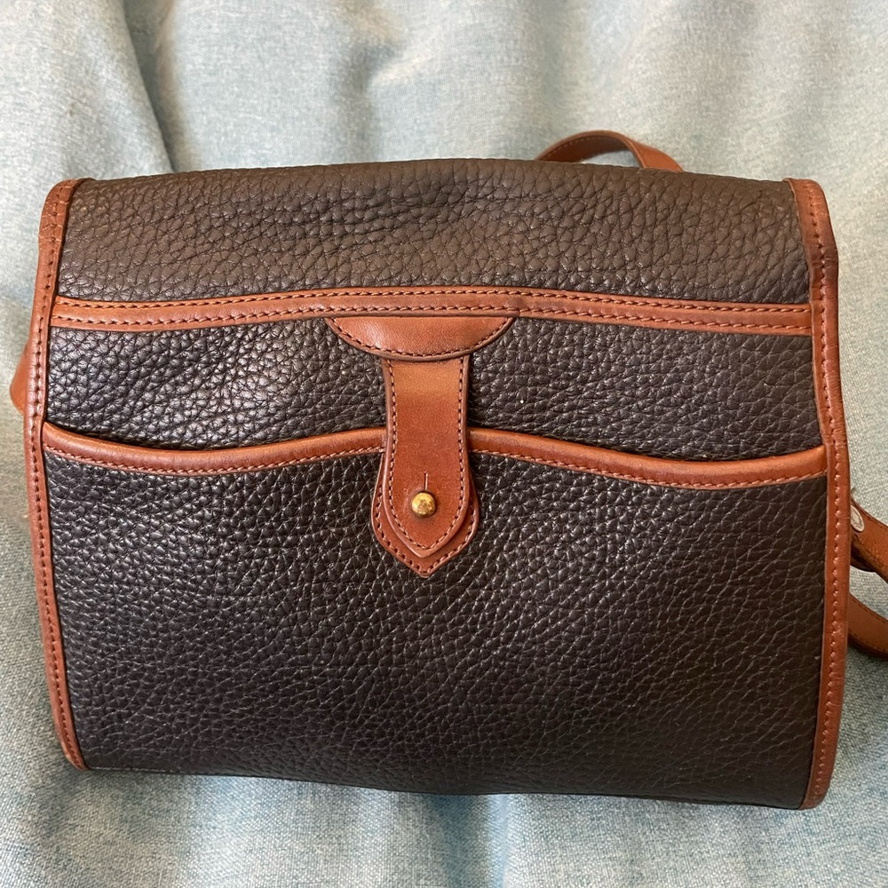 Dooney and Bourke Essex Black/Brown Leather Crossbody Shoulder Bag Purse - Picture 2 of 14